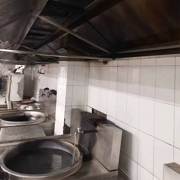 襄阳二汽某工厂排油烟设备清洗