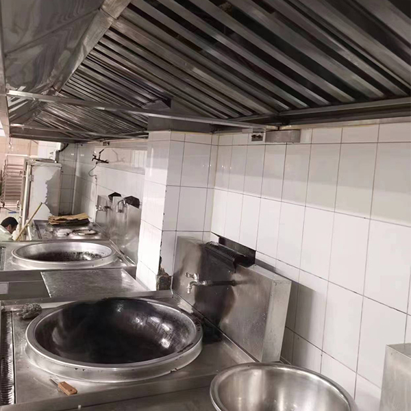 襄阳二汽某工厂排油烟设备清洗